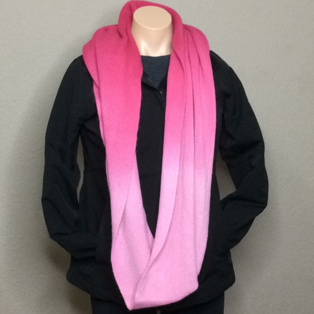 Infinity Long Circle Loop Ombré Pink Scarf